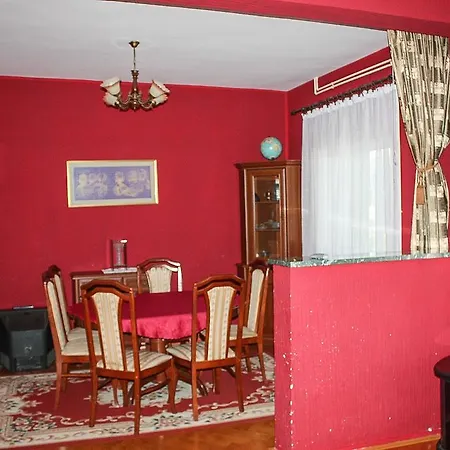 Kovana Kapija بيت للعطل بودغوريتْسا